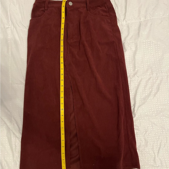 NWT Lulu’s Burgundy Corduroy Midi Skirt - Picture 8 of 10
